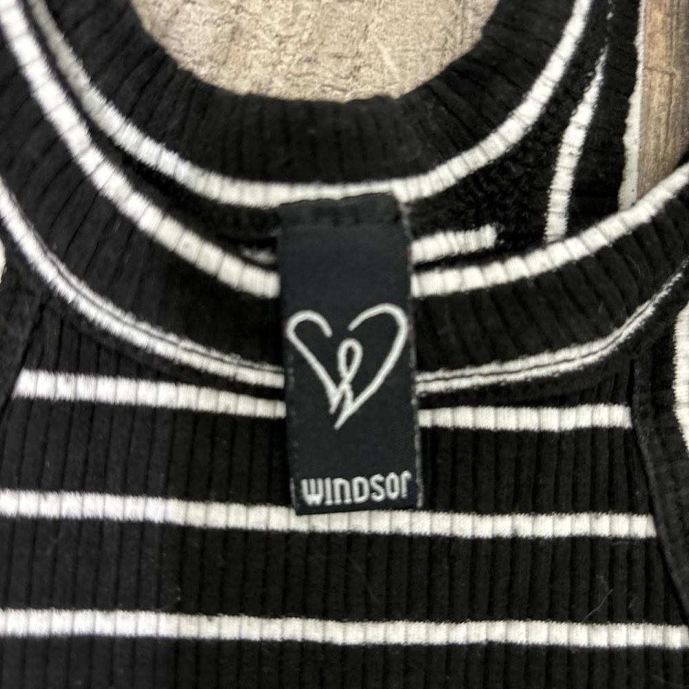 Windsor black and white striped cropped tank top - Picture 3 of 4